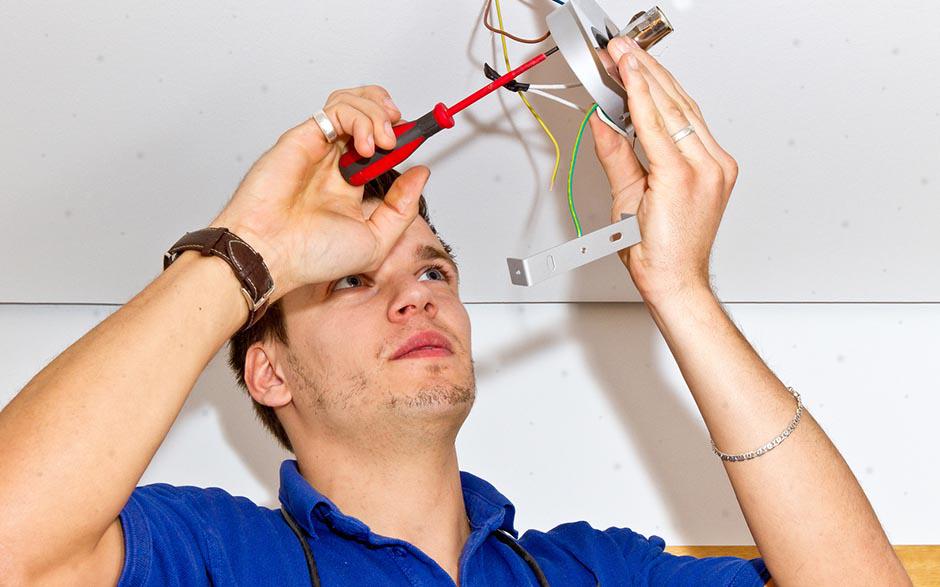 taux horaire électricien Houilles